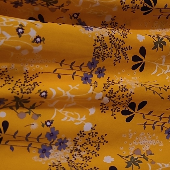 Sienna Sky yellow floral top - Picture 3 of 5